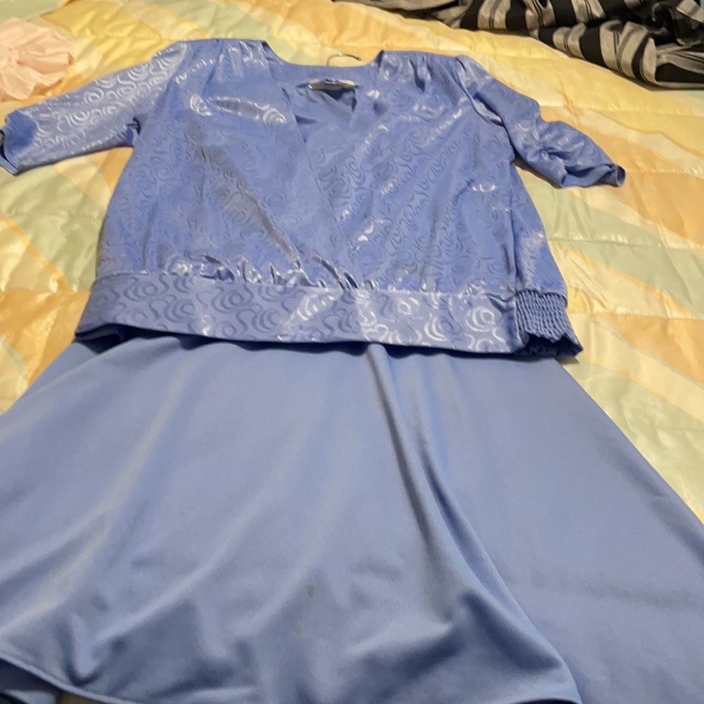 Blue 2 piece - Picture 3 of 4
